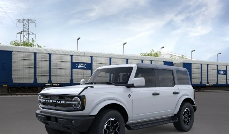 2026 Ford Bronco Outer Banks®